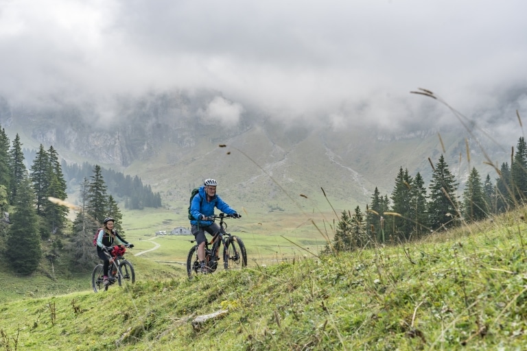 Schnappen Sie sich Ihr Bike und erkunden Sie die Berge in Tirol