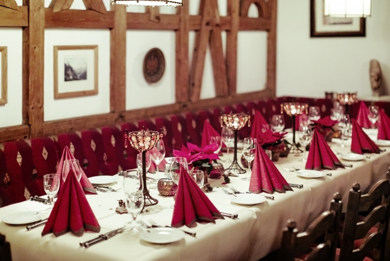 Richten Sie Ihre nächste Weihnachtsfeier im Hotel Schrofenstein in Tirol aus