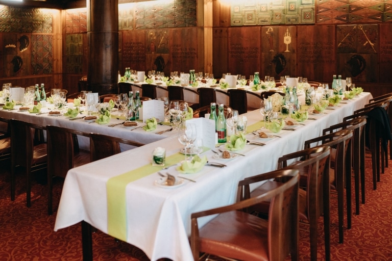 Der Rittersaal im Hotel Schrofenstein in Landeck ist die ideale Location für Ihre Hochzeit